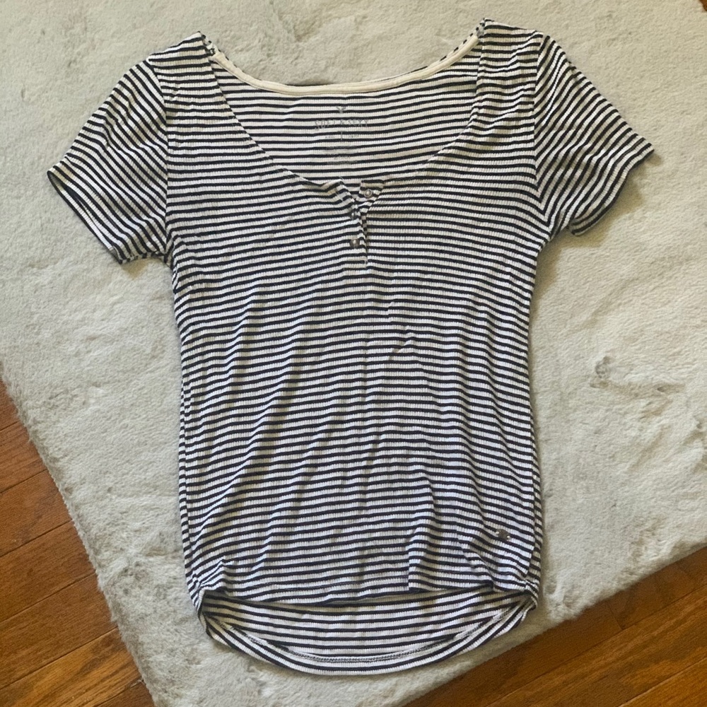 🦅 AEO striped t shirt